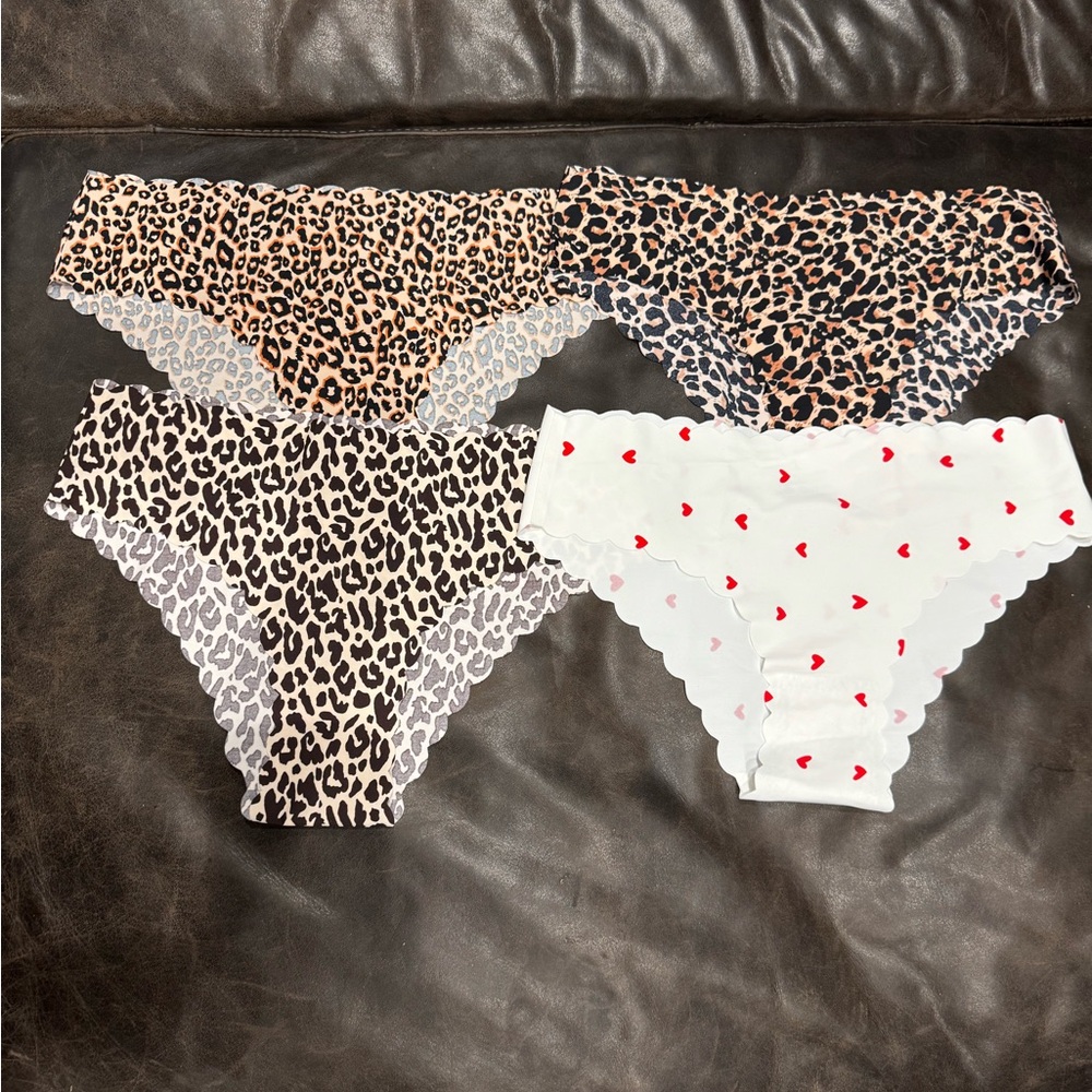 New Set of (4) Printed Ultra Thin Seamless Underwear